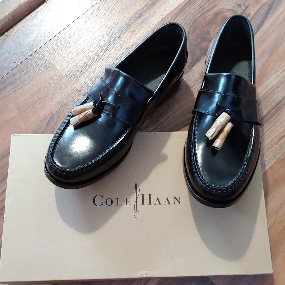 Cole Haan. Size 8.5. Brand new in box